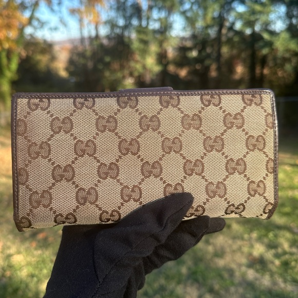 Gucci GG Abbey Wallet Fabric Wallet w/ Gold Hardware Code: 141412214 Preloved - Picture 3 of 11